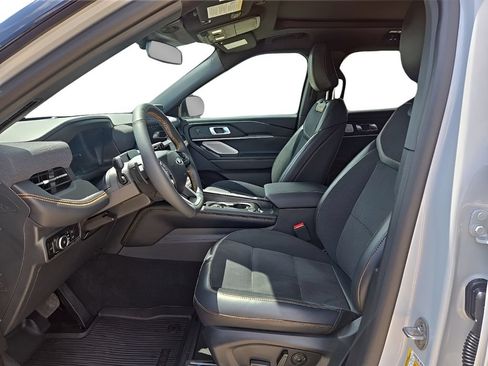 Used 2026 Ford Explorer Tremor w/ Tremor Ultimate Package AWD/4WD image 9