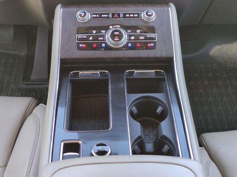 Used 2022 Lincoln Aviator Reserve w/ Equipment Group 201A image 18