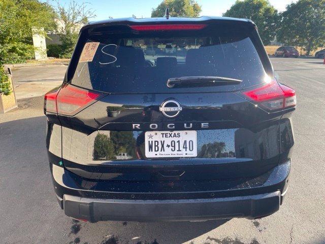 Used 2025 Nissan Rogue SV FWD image 5