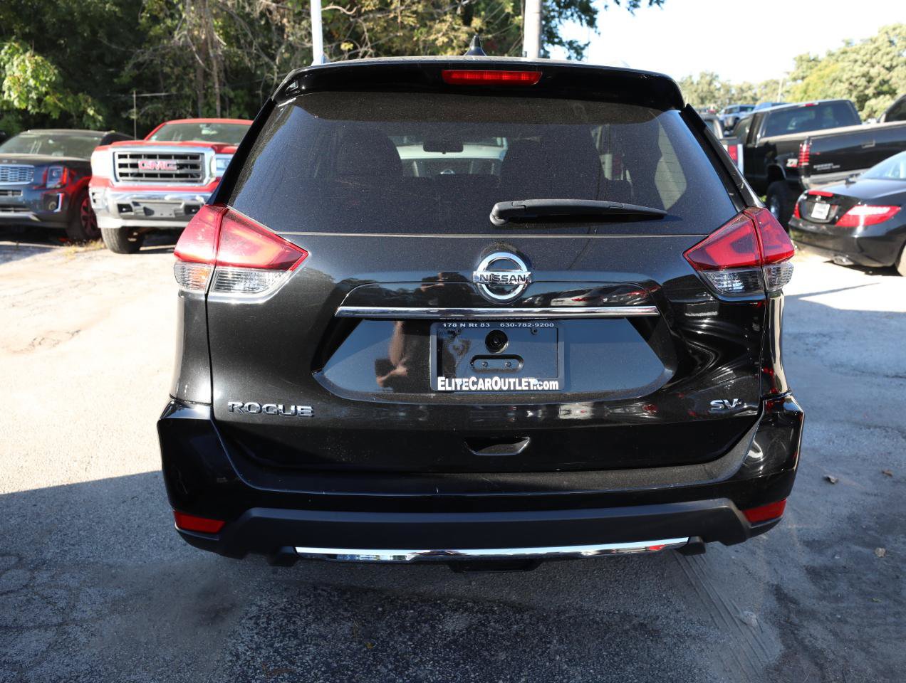 Used 2017 Nissan Rogue SV FWD image 4