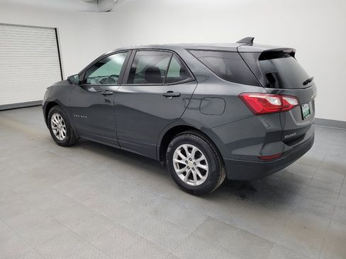 Used 2020 Chevrolet Equinox LS w/ LS Convenience Package FWD image 3