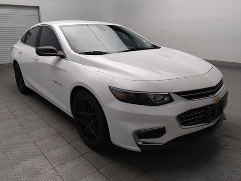 Used 2017 Chevrolet Malibu LS w/ LPO, Convenience Package 1 FWD image 13
