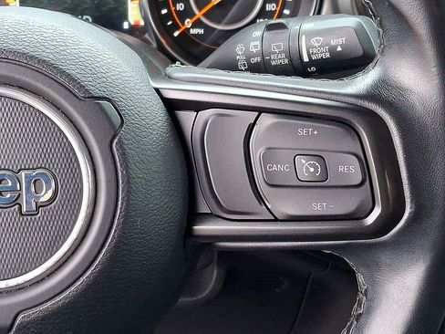 Used 2021 Jeep Wrangler Willys image 22