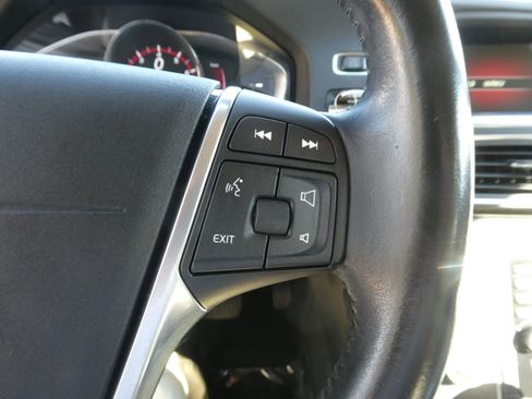 Used 2016 Volvo S60 T5 Premier w/ Convenience Package image 21