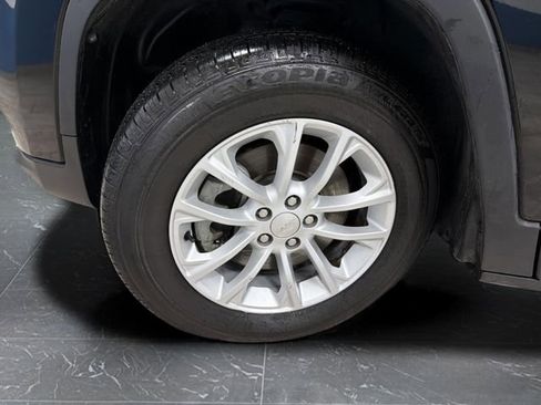 Used 2022 Jeep Cherokee Latitude Lux image 34