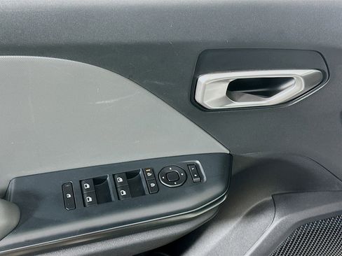 Used 2025 Kia K4 LXS image 15