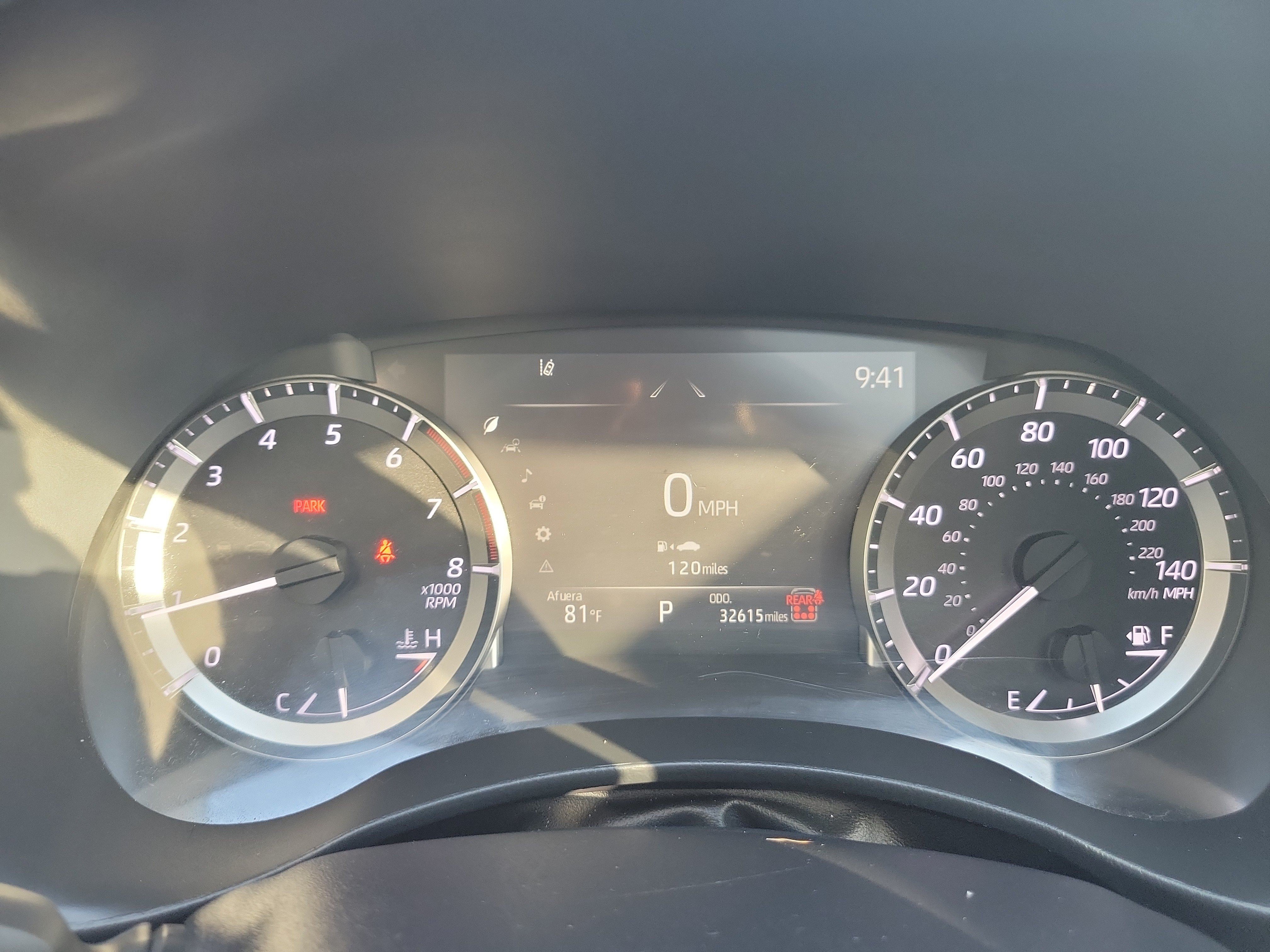 Used 2025 Toyota Highlander XLE FWD image 34