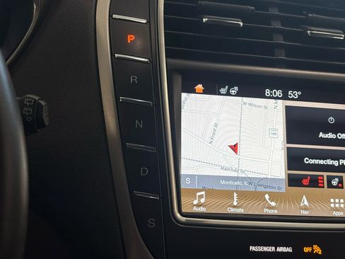 Used 2018 Lincoln MKX Select w/ Select Plus Package AWD/4WD image 35