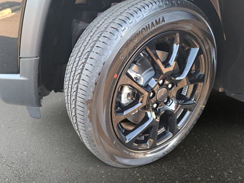 New 2026 Jeep Compass Latitude AWD/4WD image 28