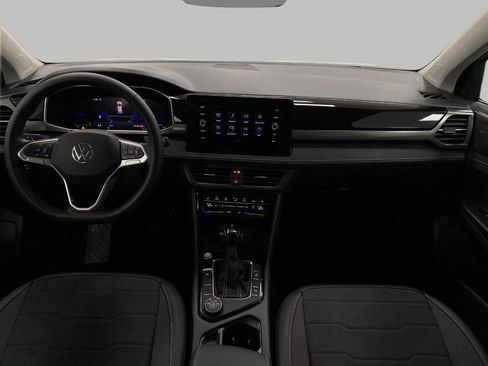 New 2026 Volkswagen Taos SE image 19