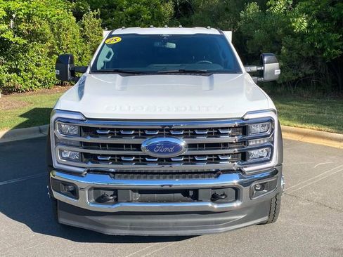Used 2025 Ford F450 Lariat AWD/4WD image 2