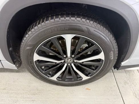 Used 2022 Toyota Highlander XSE image 5