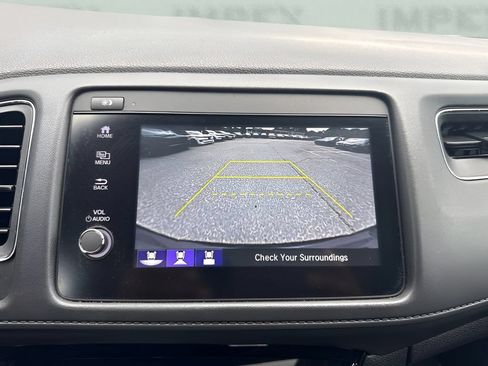 Used 2019 Honda HR-V EX image 11