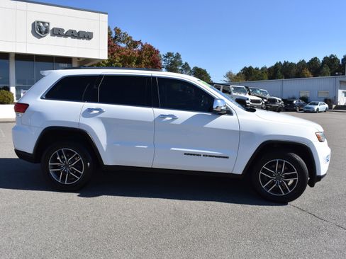 Used 2019 Jeep Grand Cherokee Limited image 10