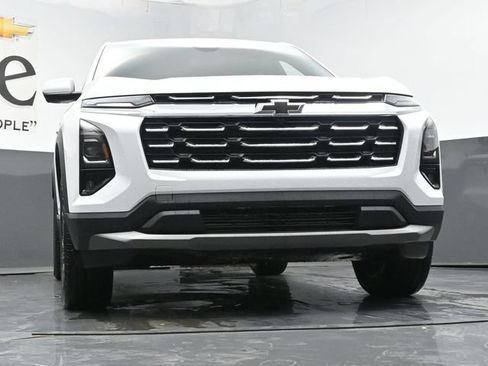 New 2026 Chevrolet Equinox LT w/ Safety and Technology Package FWD image 3