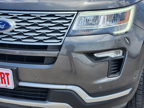 Used 2018 Ford Explorer Platinum AWD/4WD image 8