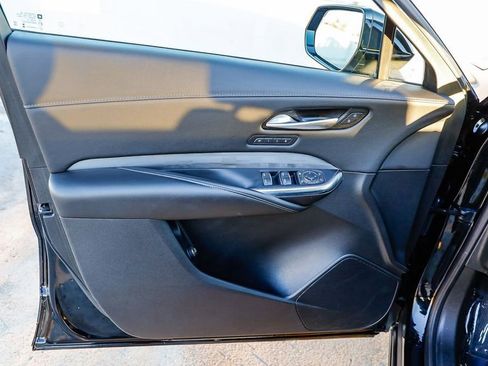 Used 2024 Cadillac XT4 Premium Luxury image 24