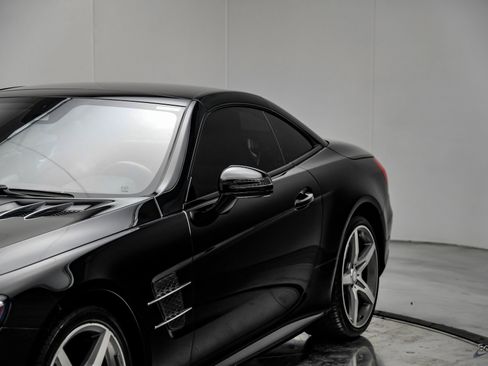 Used 2017 Mercedes-Benz SL 550 image 31