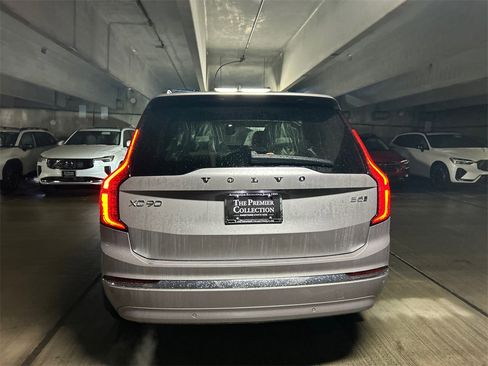 New 2026 Volvo XC90 B5 Core w/ Protection Package image 3