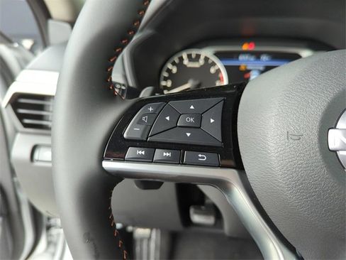 New 2025 Nissan Altima 2.5 SR image 30