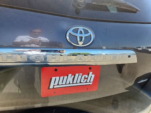 Used 2012 Toyota Highlander 4WD w/ Tech Pkg image 36