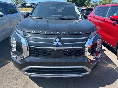 New 2025 Mitsubishi Outlander SE