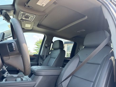 New 2025 GMC Sierra 2500 Denali w/ Denali Reserve Package image 16
