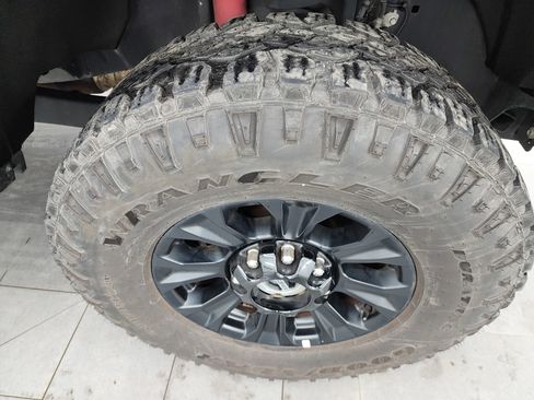 Used 2022 Ford F250 Lariat w/ Tremor Off-Road Package image 3