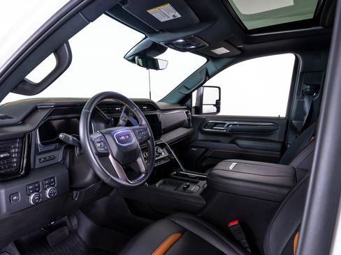 Used 2024 GMC Sierra 2500 AT4 w/ AT4 Premium Plus Package AWD/4WD image 15