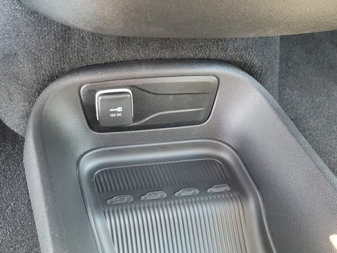 New 2027 Chrysler Pacifica Select w/ Family Tech Group FWD image 20