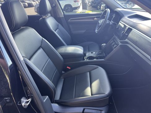 Used 2023 Volkswagen Atlas SE w/ Panoramic Sunroof Package FWD image 28