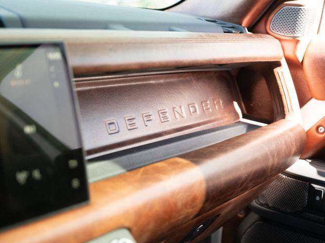 Used 2022 Land Rover Defender 90 X-Dynamic HSE AWD/4WD image 19