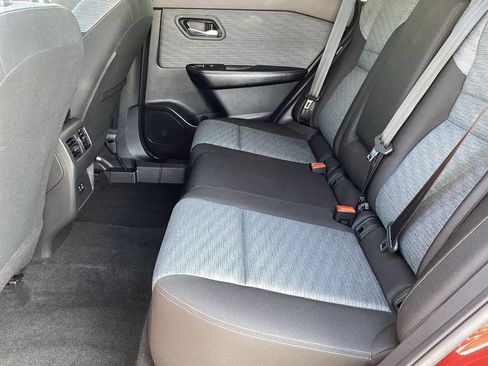 Certified 2023 Nissan Rogue SV FWD image 17