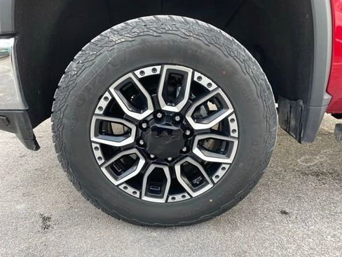 Used 2022 Chevrolet Silverado 2500 LT w/ Z71 Off-Road Package image 6