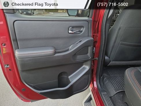 Used 2022 Nissan Frontier PRO-4X image 41
