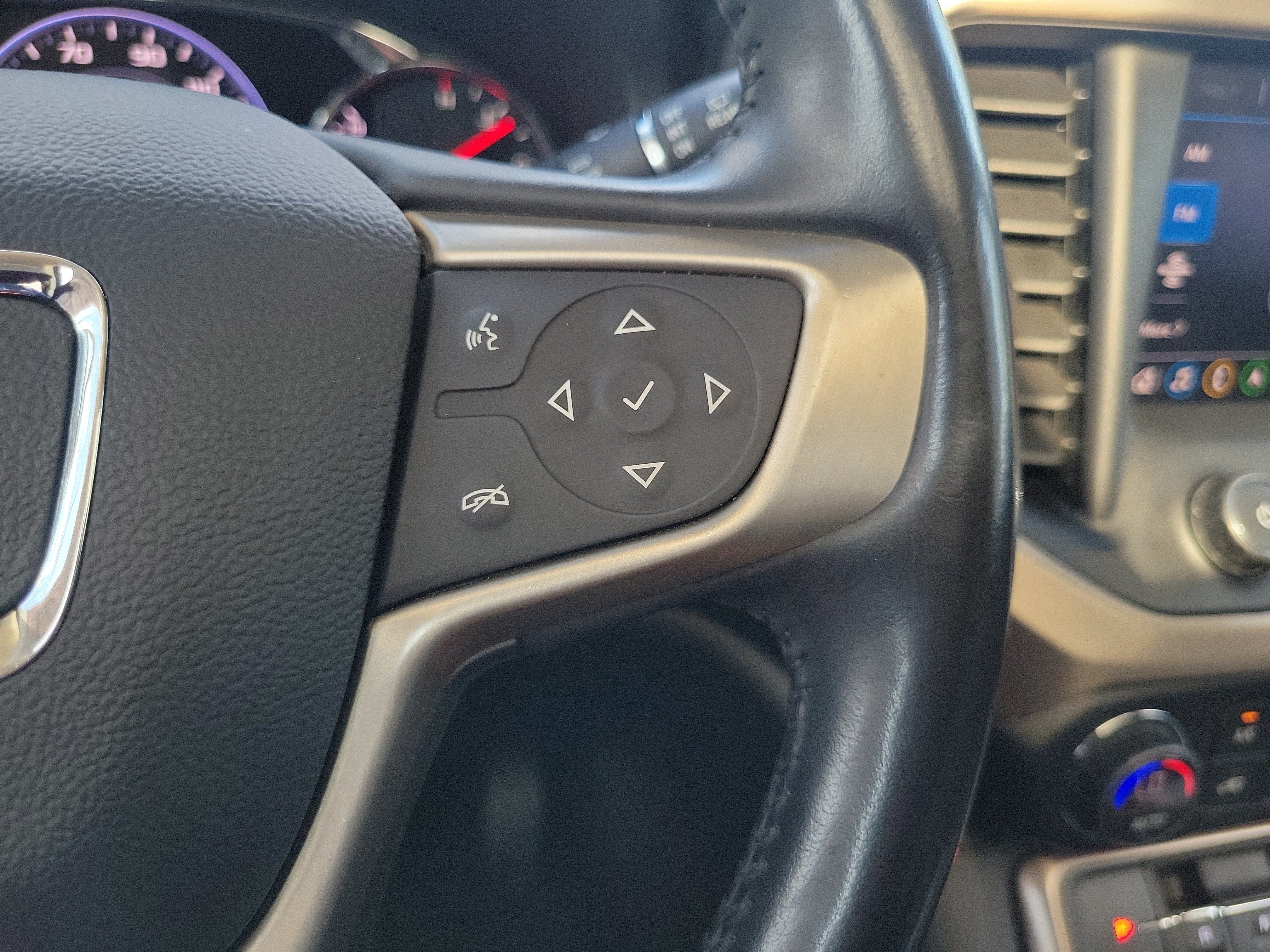 Used 2020 GMC Acadia Denali w/ Technology Package FWD image 20