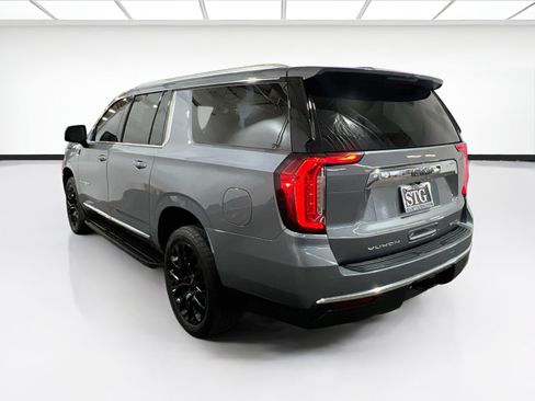 Used 2022 GMC Yukon XL SLT w/ SLT Premium Package AWD/4WD image 6