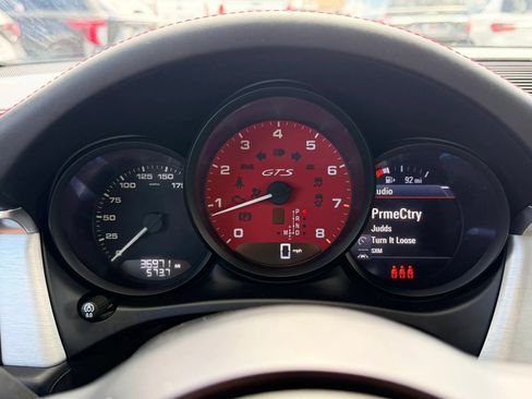 Used 2021 Porsche Macan GTS w/ Sport Chrono Package AWD/4WD image 14