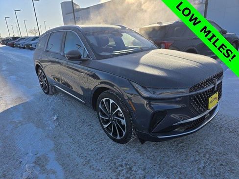 Used 2024 Lincoln Nautilus Black Label image 4