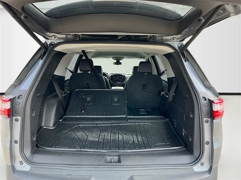 Used 2021 Chevrolet Traverse RS w/ LPO, Floor Liner Package image 25
