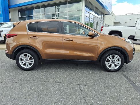 Used 2019 Kia Sportage LX AWD/4WD image 8