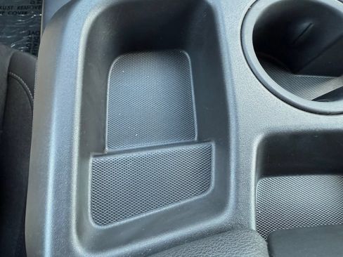 Used 2023 Chevrolet Silverado 1500 Custom AWD/4WD image 22
