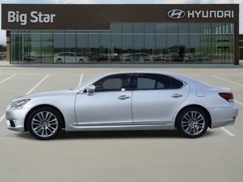 Used 2013 Lexus LS 460 L w/ Preferred Accessory Package image 2