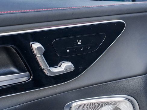 Used 2024 Mercedes-Benz GLC 43 AMG 4MATIC image 11