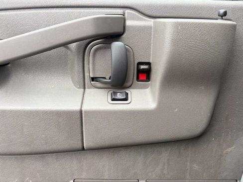 Used 2024 GMC Savana 2500 w/ Driver Convenience Package image 25
