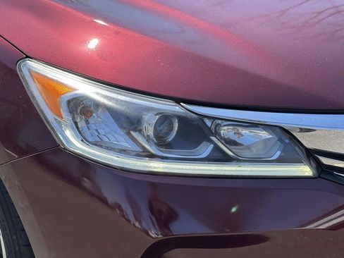 Used 2017 Honda Accord EX-L image 7