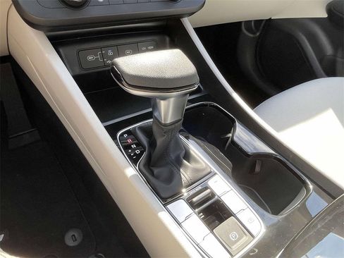 New 2026 Hyundai Tucson SE image 16