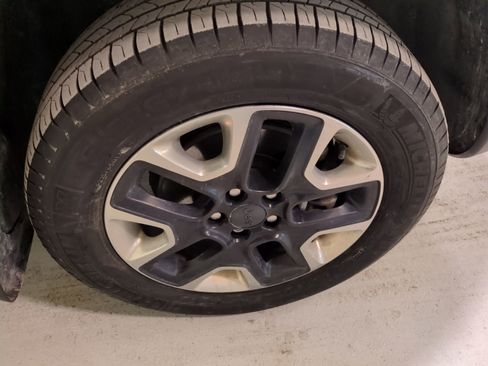 Used 2018 Jeep Compass Trailhawk w/ Safe & Security Group image 2