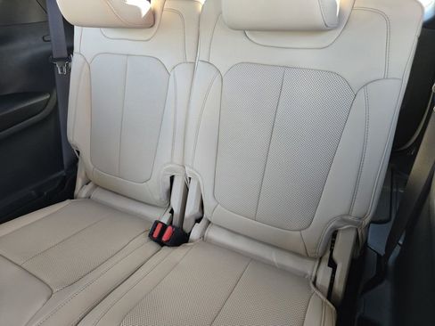 New 2025 Jeep Grand Cherokee L Limited w/ Luxury Tech Group II image 17