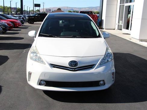 Used 2012 Toyota Prius V Five FWD image 2